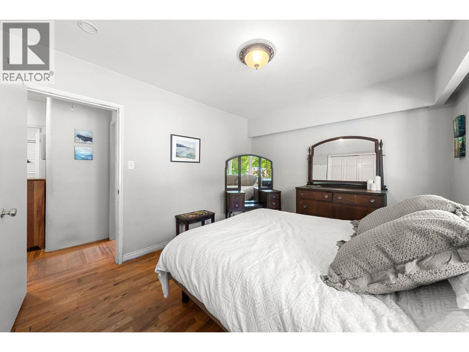 2010 Mackay Avenue, North Vancouver, British Columbia  V7P 2M7 - Photo 16 - R3116063