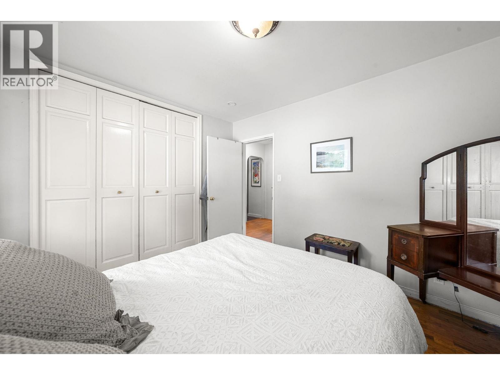 2010 Mackay Avenue, North Vancouver, British Columbia  V7P 2M7 - Photo 17 - R3116063