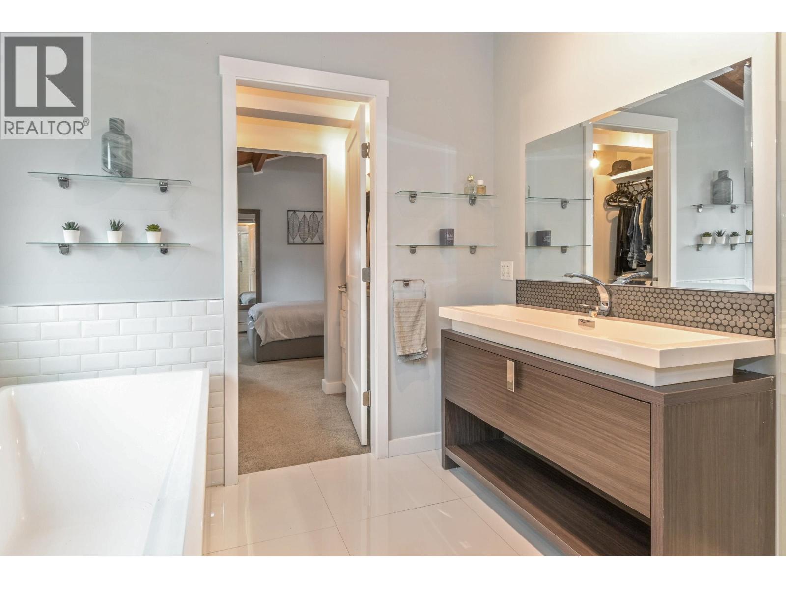 22948 132 Avenue, Maple Ridge, British Columbia  V4R 0A8 - Photo 28 - R3116065