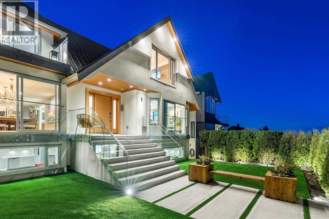 1388 21st Street, West Vancouver, British Columbia  V7V 4B3 - Photo 2 - R3116085