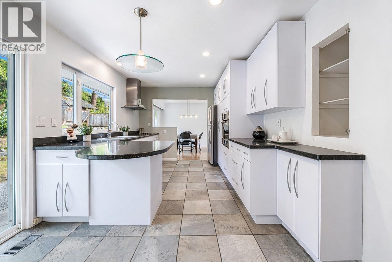 4037 Ripple Road, West Vancouver, British Columbia  V7V 3L1 - Photo 7 - R3116087