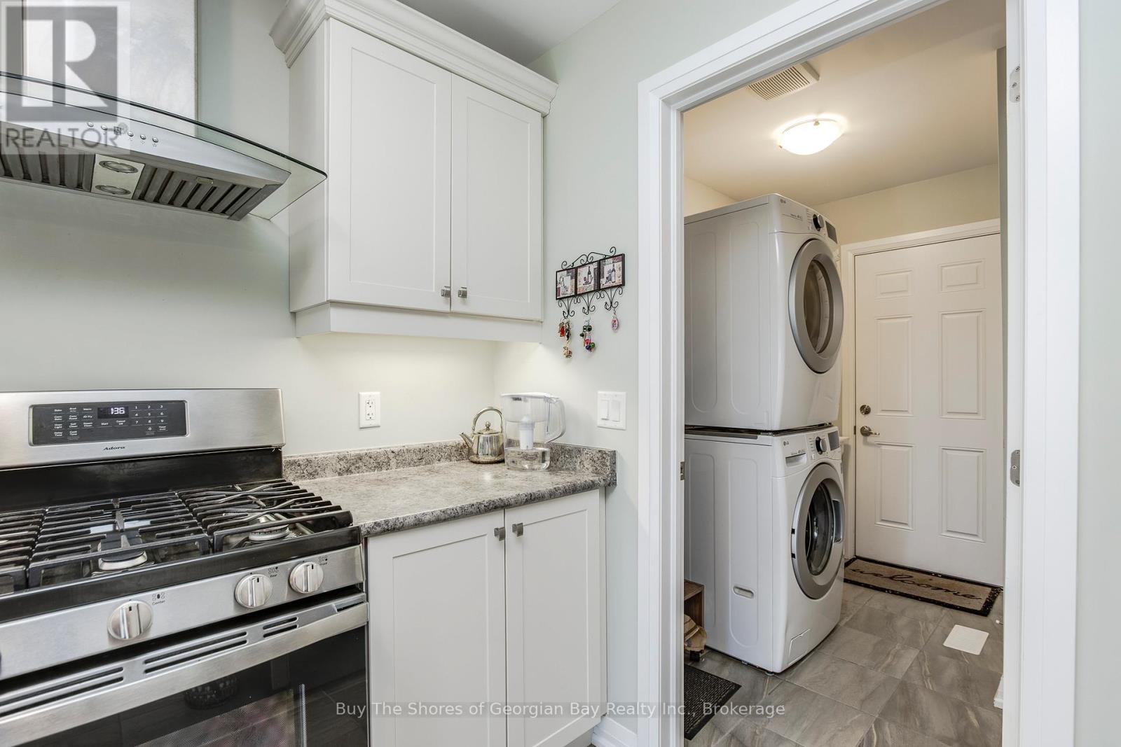 27 Beausoleil Drive, Penetanguishene, Ontario  L9M 0V7 - Photo 11 - S13049054