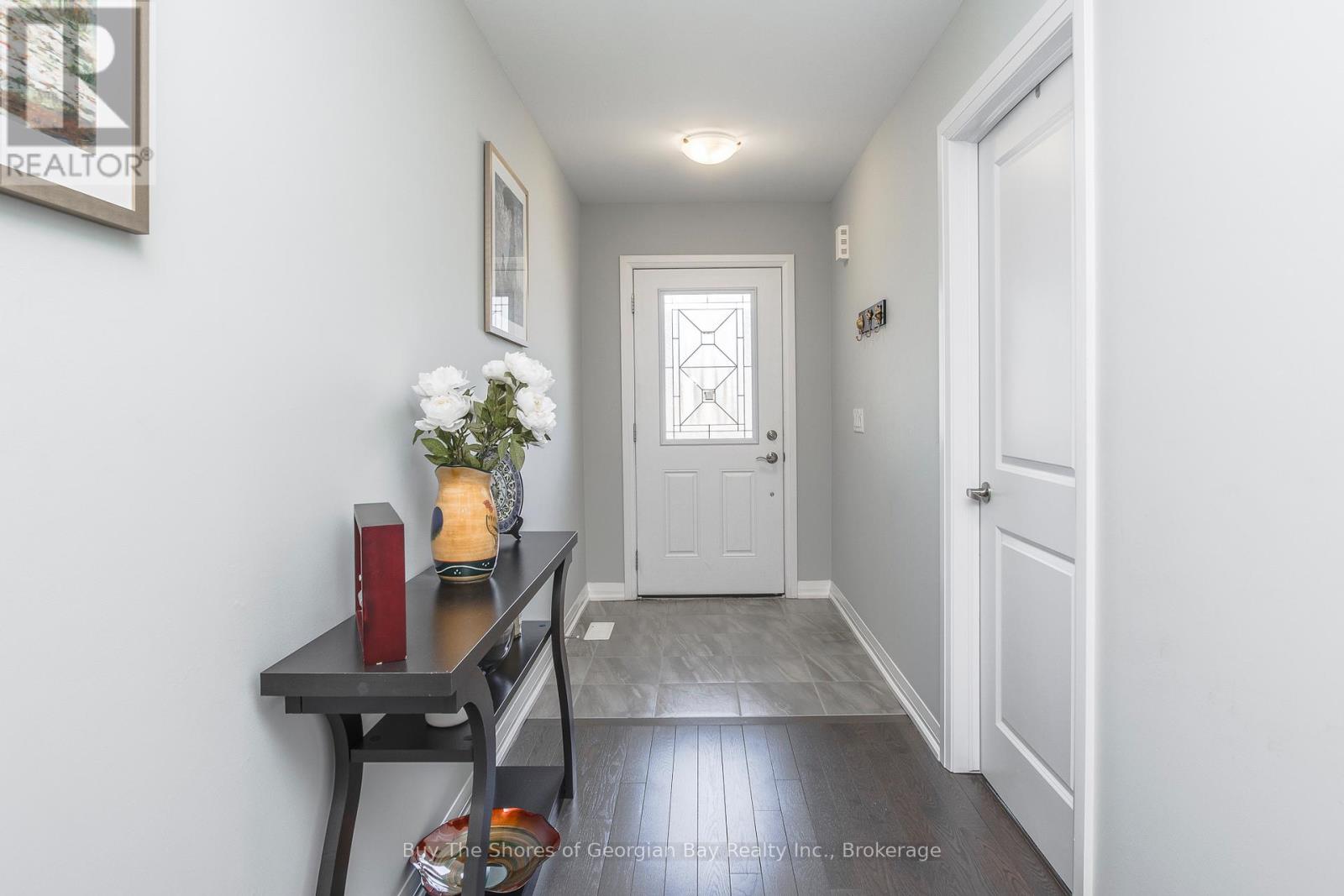 27 Beausoleil Drive, Penetanguishene, Ontario  L9M 0V7 - Photo 3 - S13049054