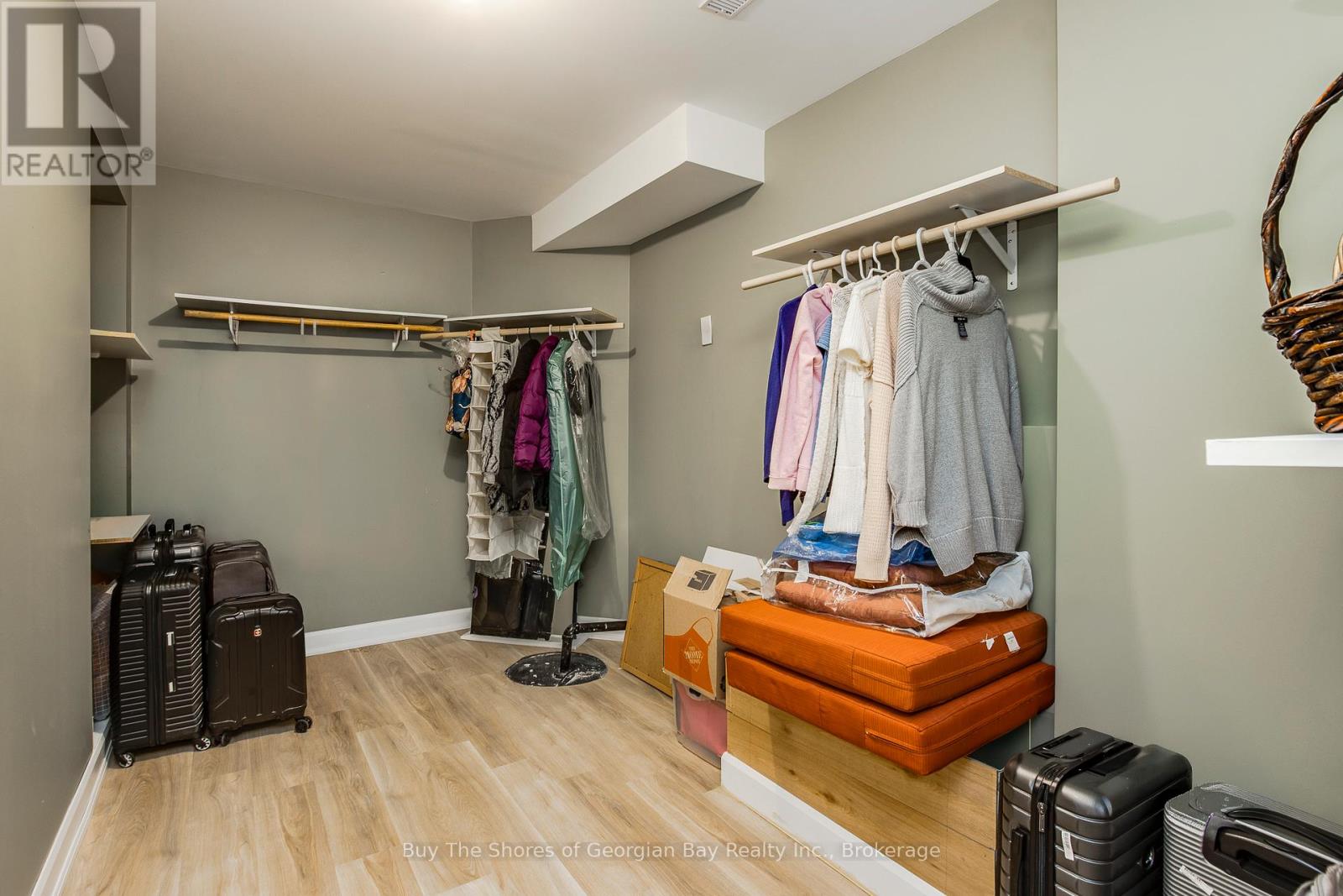 27 Beausoleil Drive, Penetanguishene, Ontario  L9M 0V7 - Photo 33 - S13049054