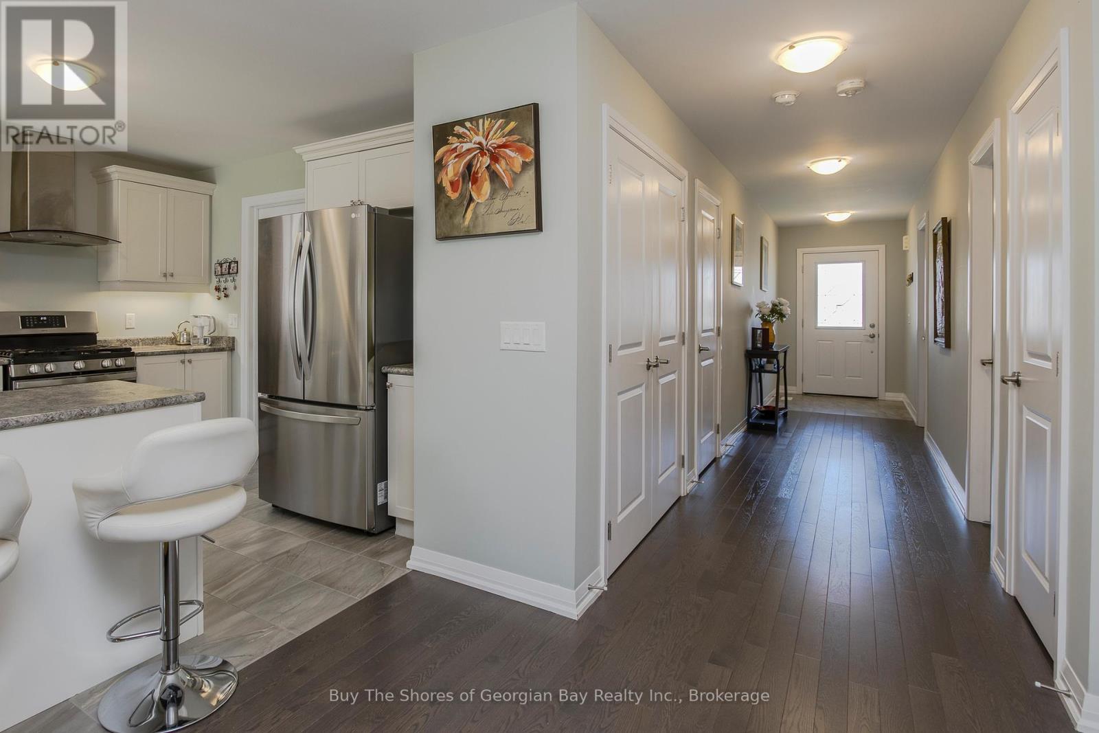 27 Beausoleil Drive, Penetanguishene, Ontario  L9M 0V7 - Photo 4 - S13049054