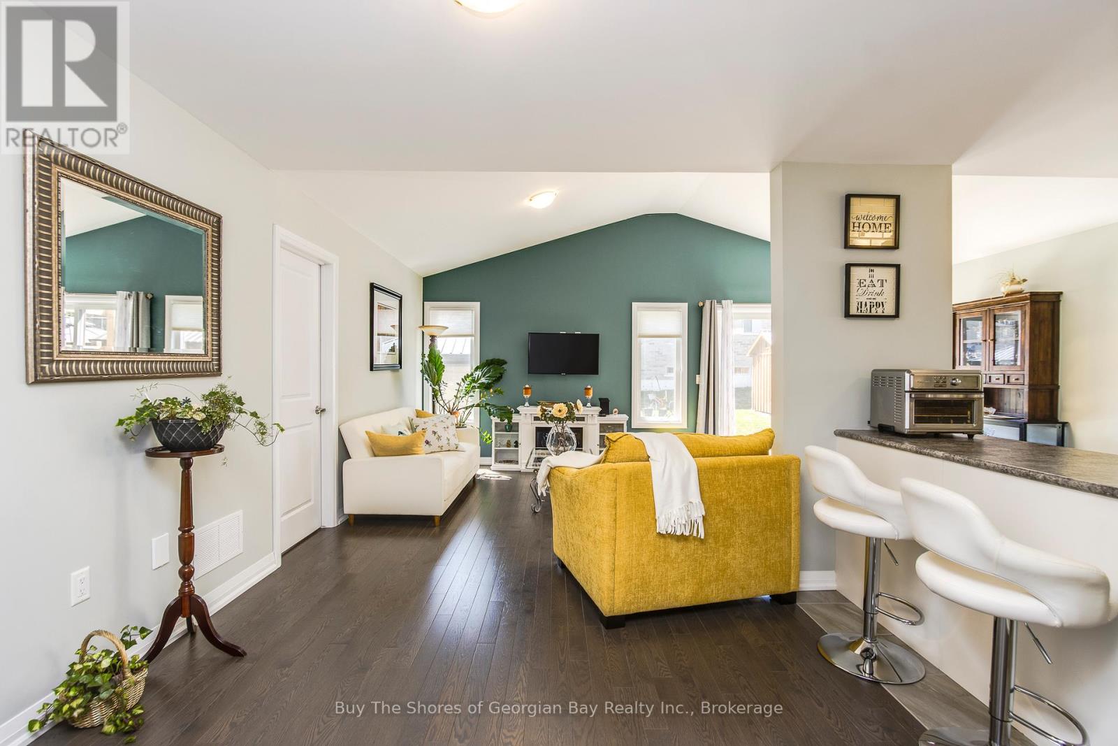 27 Beausoleil Drive, Penetanguishene, Ontario  L9M 0V7 - Photo 6 - S13049054