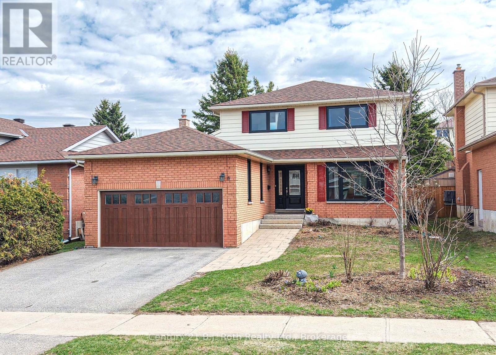 8 CARMICHAEL COURT, Orillia, Ontario