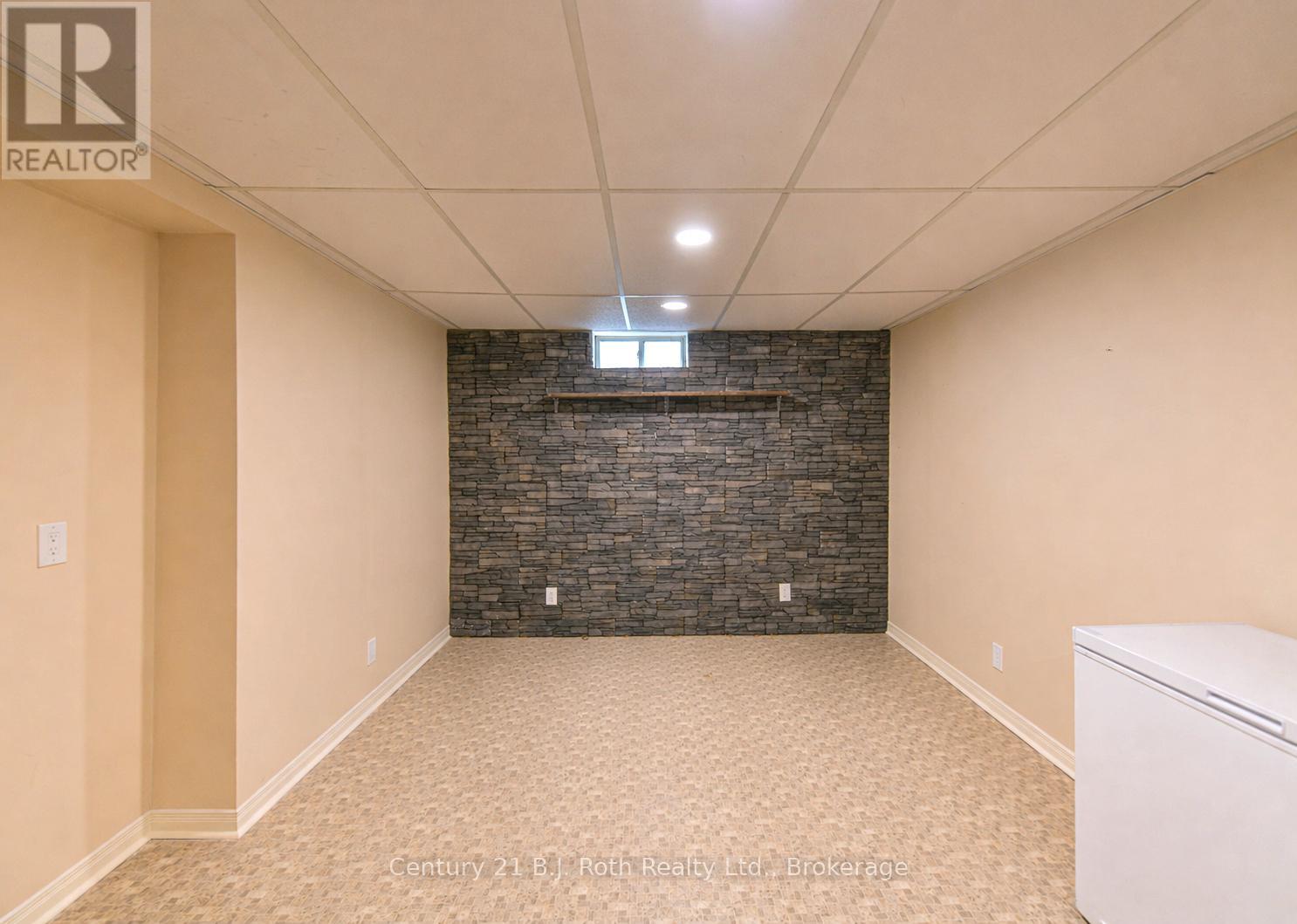 8 Carmichael Court, Orillia, Ontario  L3V 7R6 - Photo 33 - S13049078