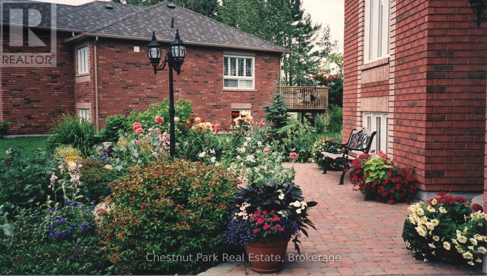 16 Green Pine Crescent, Wasaga Beach, Ontario  L9Z 1P6 - Photo 49 - S13049128