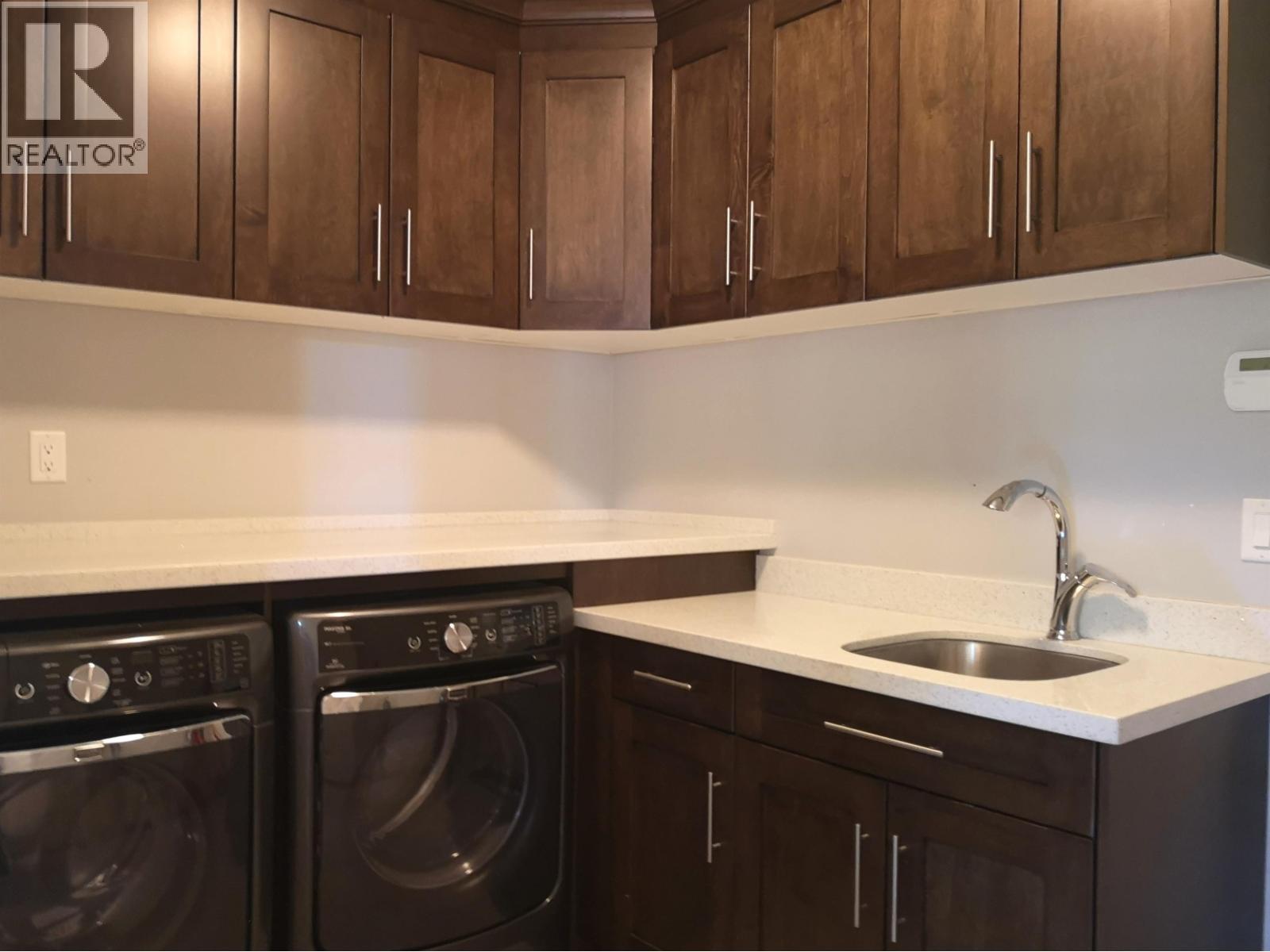 8211 Seafair Drive, Richmond, British Columbia  V7C 1X3 - Photo 17 - R3116089