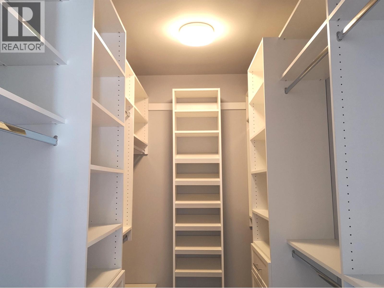 8211 Seafair Drive, Richmond, British Columbia  V7C 1X3 - Photo 25 - R3116089