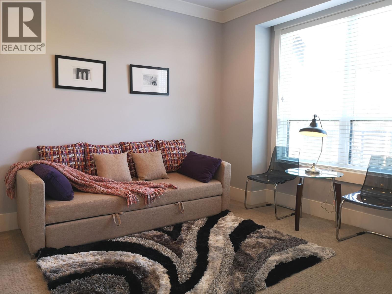 8211 Seafair Drive, Richmond, British Columbia  V7C 1X3 - Photo 5 - R3116089