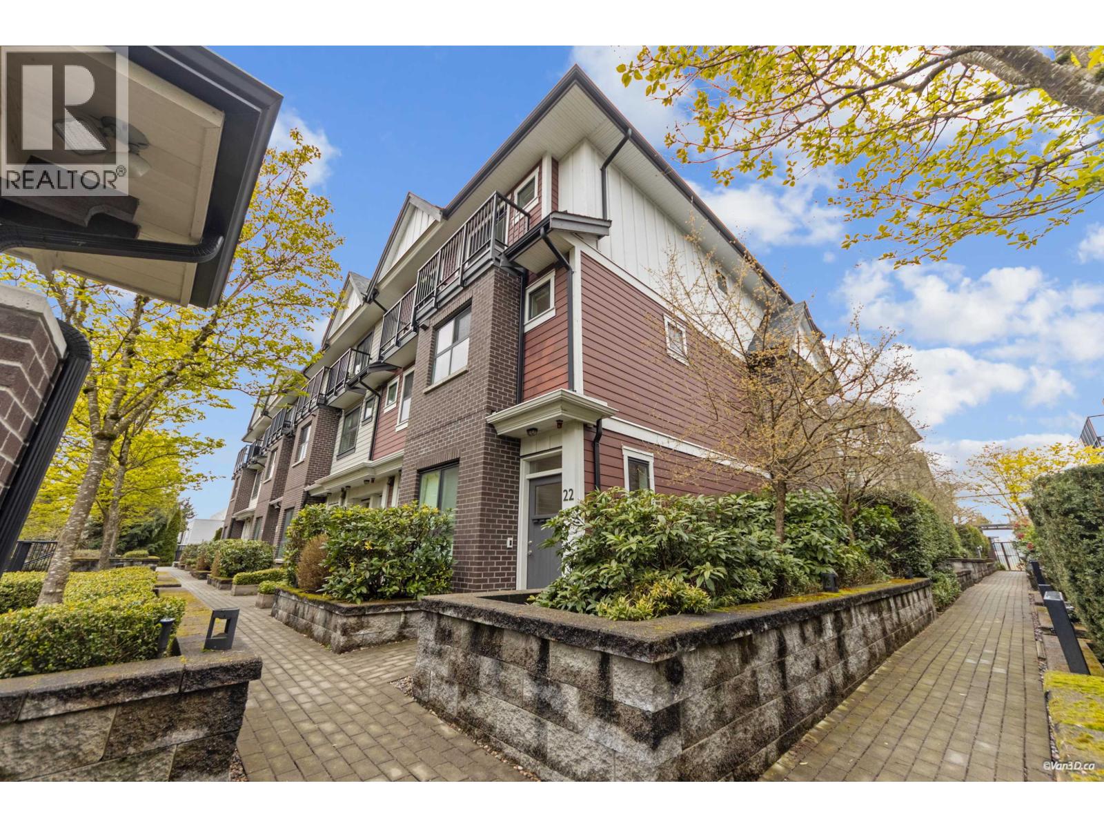 22 7039 MACPHERSON AVENUE, Burnaby, British Columbia