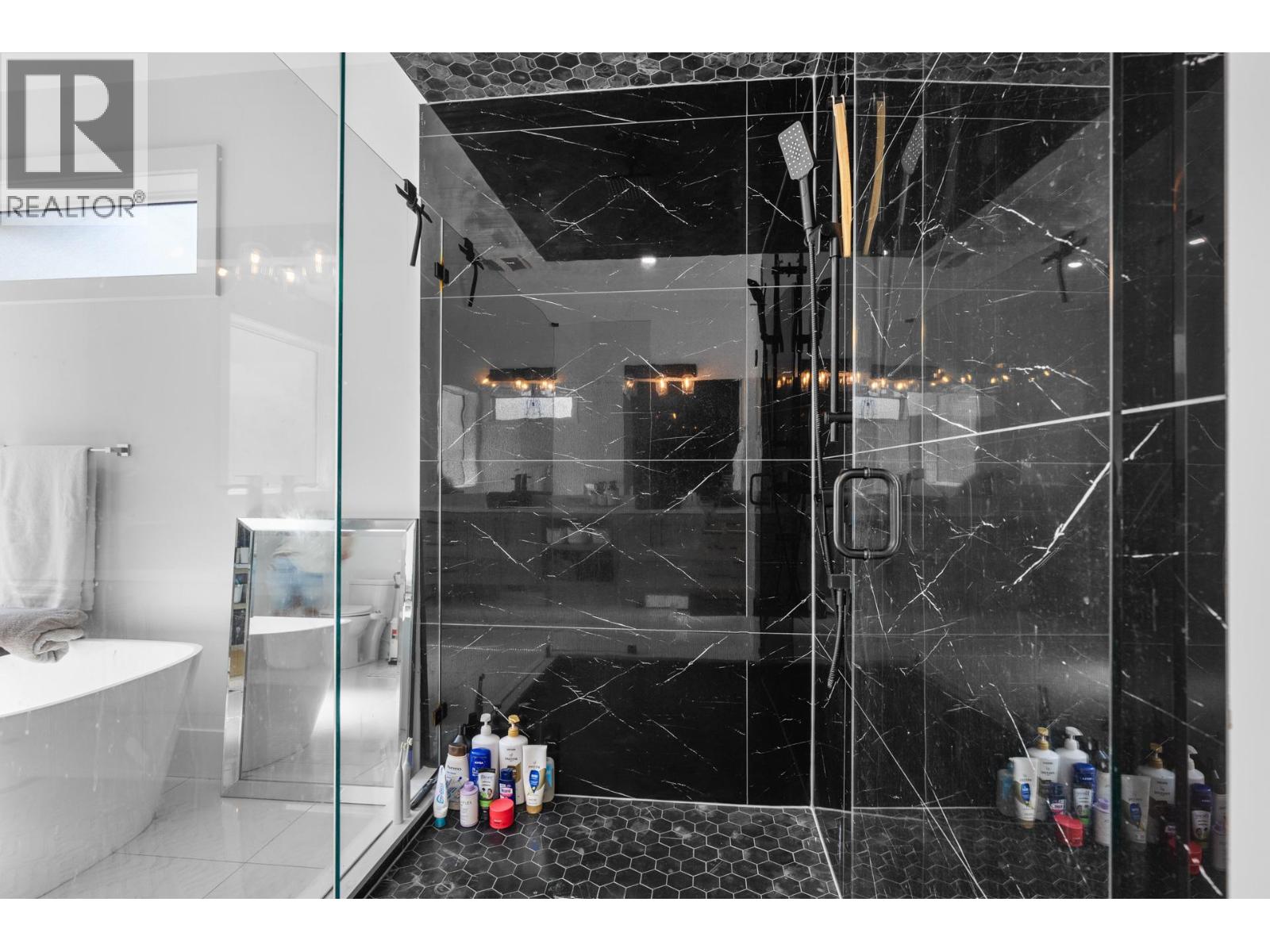 683 Deans Drive, Kelowna, British Columbia  V1P 1A1 - Photo 30 - 10381540