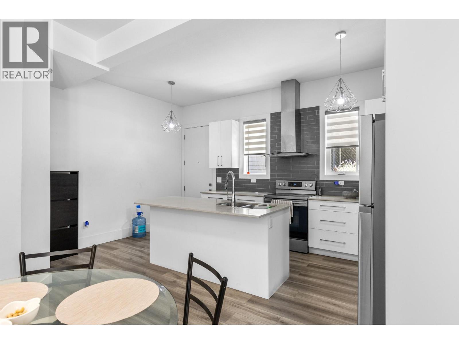 683 Deans Drive, Kelowna, British Columbia  V1P 1A1 - Photo 56 - 10381540