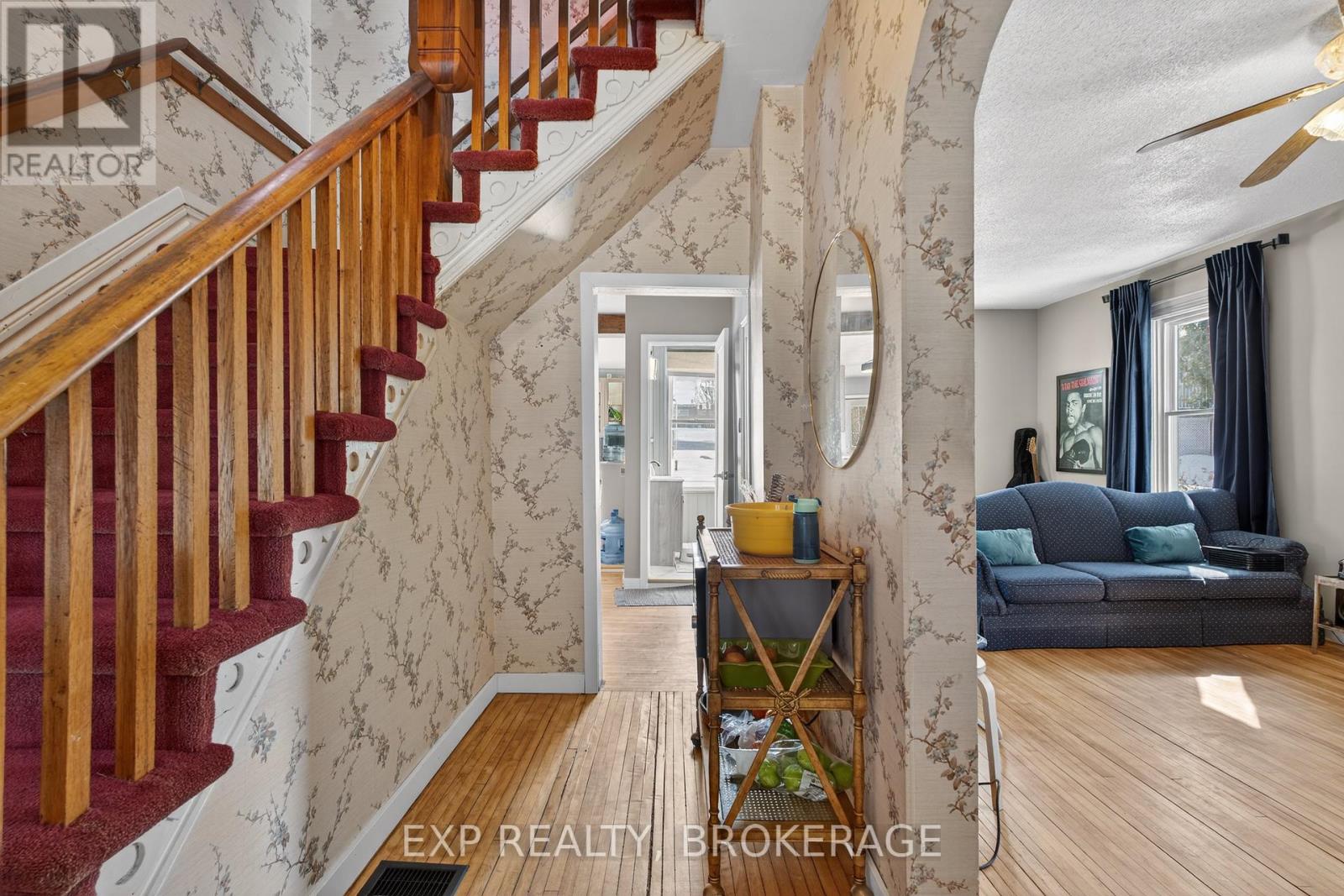 19 Whelan Street, Westport, Ontario  K0G 1X0 - Photo 3 - X13049036