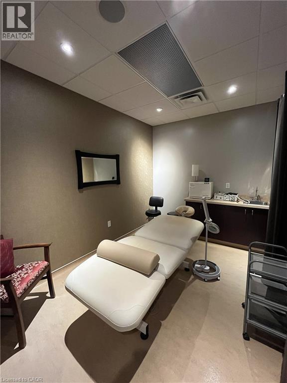 370 University Avenue E Unit# 105e, Waterloo, Ontario  N2K 3N2 - Photo 2 - 40822996