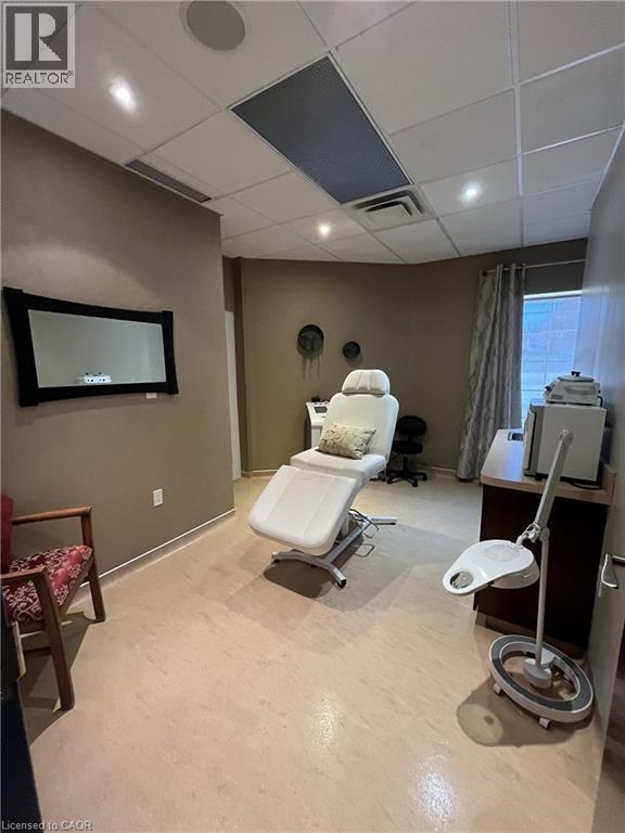 370 University Avenue E Unit# 105g, Waterloo, Ontario  N2K 3N2 - Photo 2 - 40822999