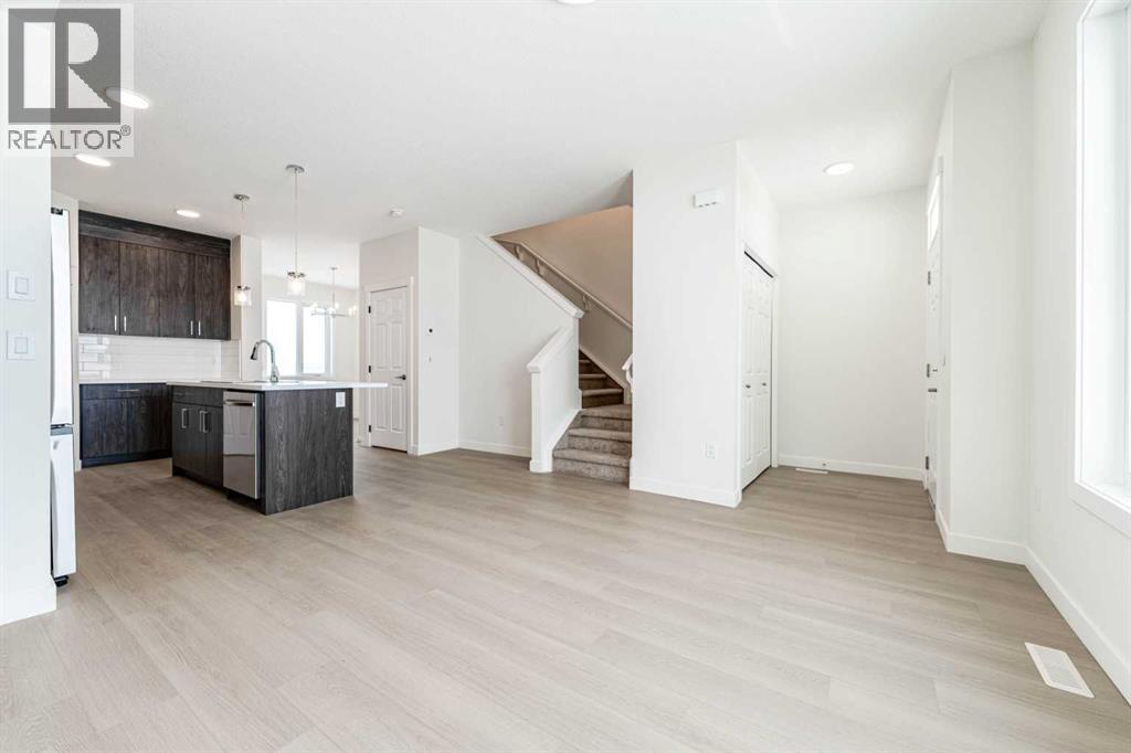 1921 Mccaskill Drive, Crossfield, Alberta  T0M 0S0 - Photo 3 - A2301544