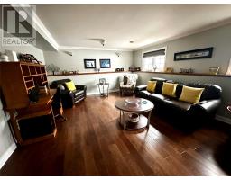 51 Snow Crescent