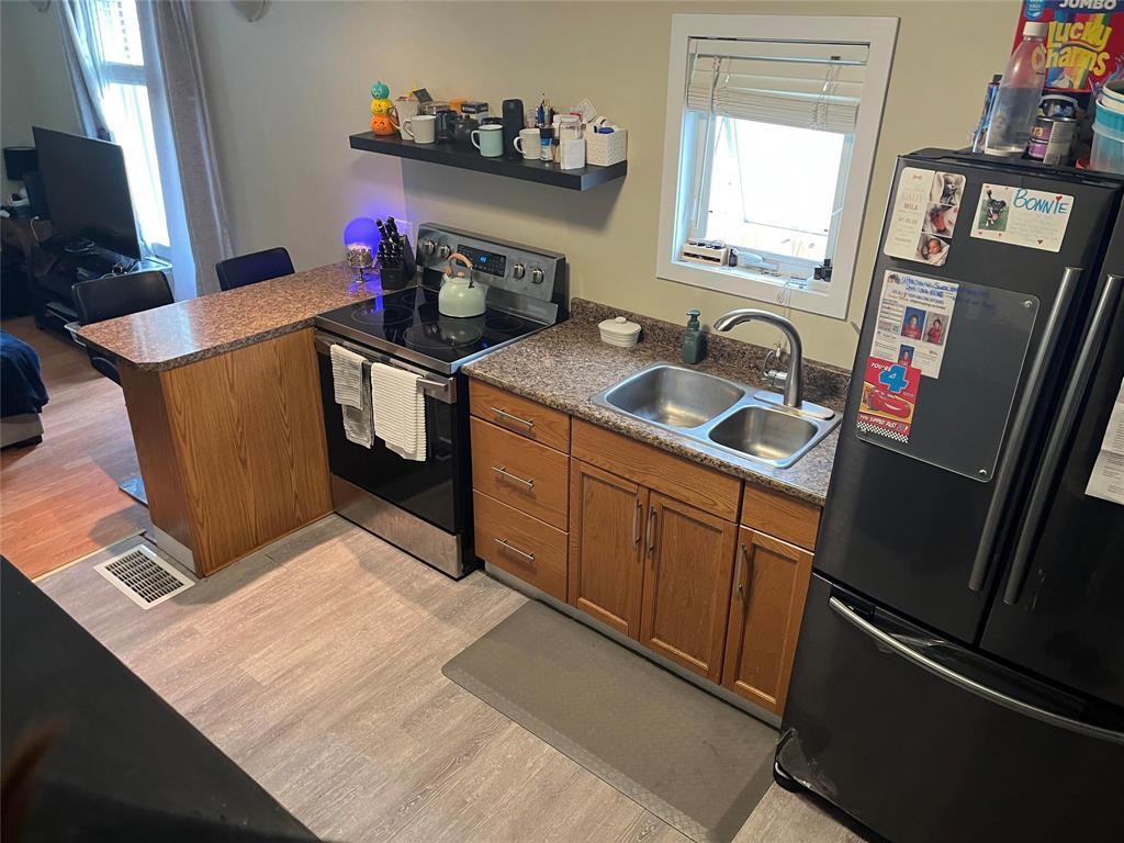 224 Hartford Avenue, Winnipeg, Manitoba  R2V 0L8 - Photo 6 - 202603053