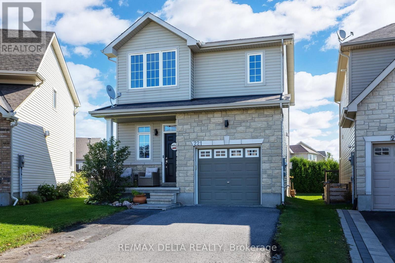 221 Mercury Street, Clarence-Rockland, Ontario  K4K 0E8 - Photo 2 - X13049156