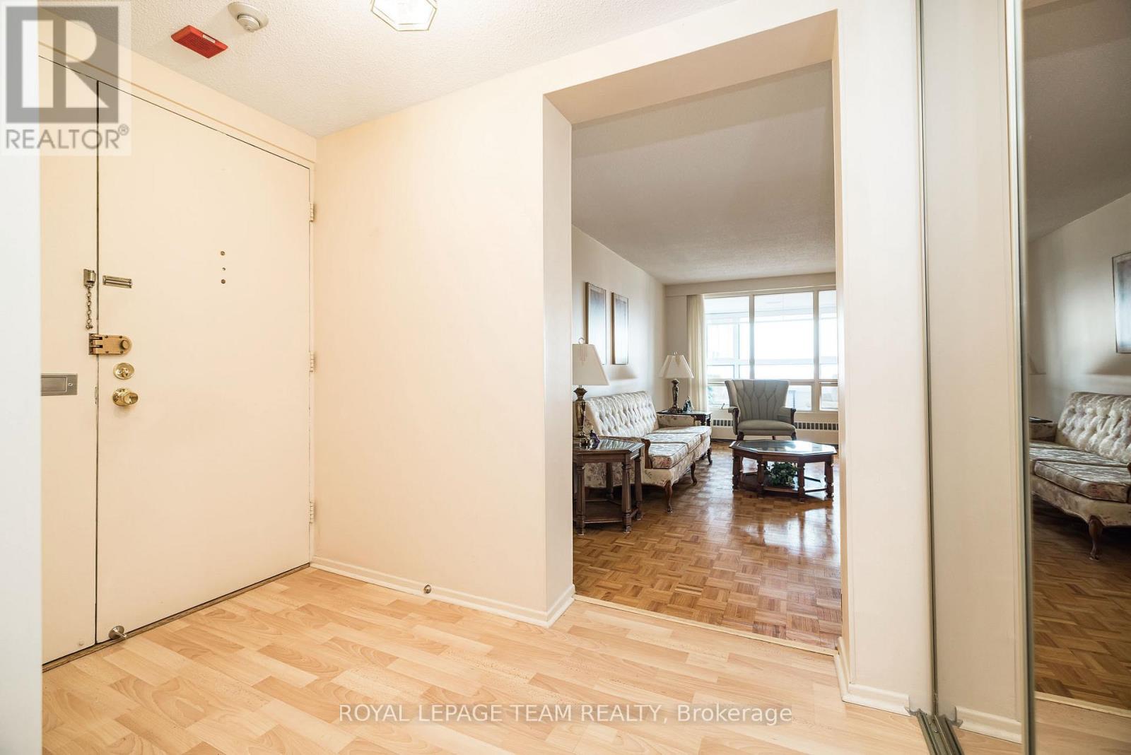 701 - 1356 Meadowlands Drive E, Ottawa, Ontario  K2E 6K6 - Photo 3 - X13049176