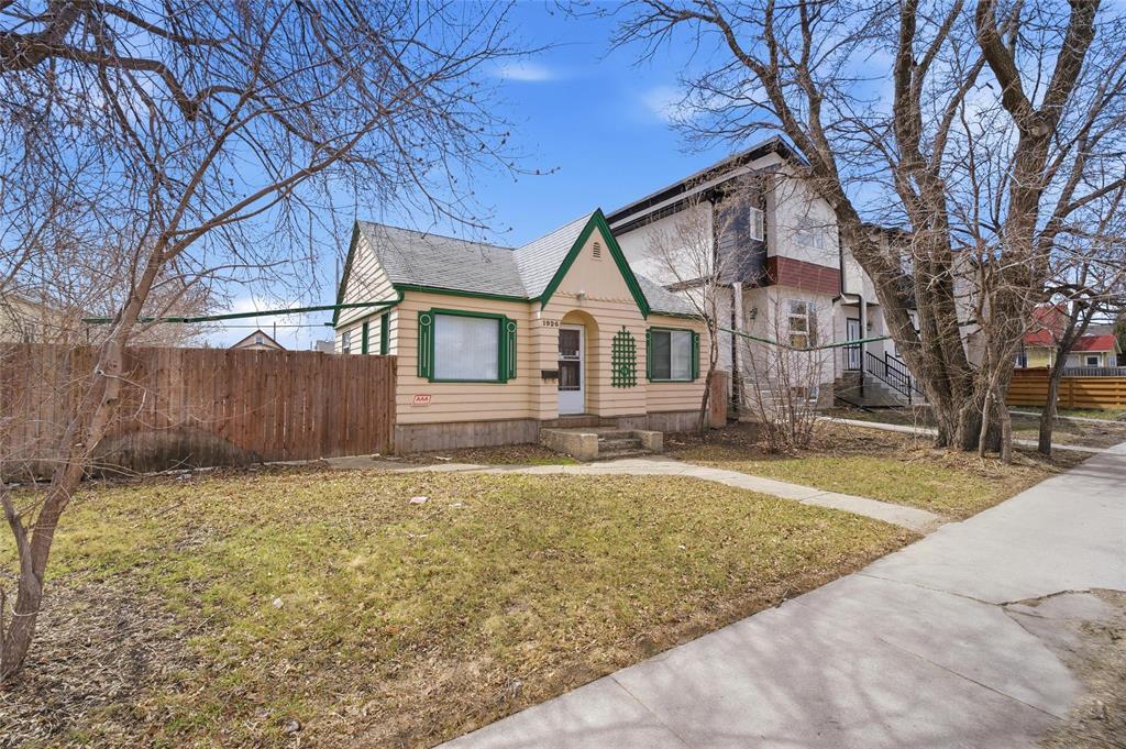 1926 Elgin Avenue, Winnipeg, Manitoba  R2R 0C9 - Photo 0 - 202602505