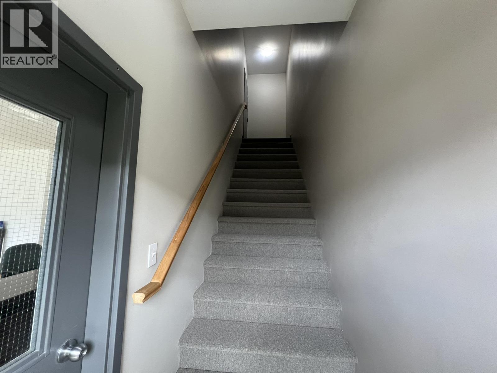 B Upper 7156 Gilley Avenue, Burnaby, British Columbia  V5J 4X2 - Photo 7 - C8075721