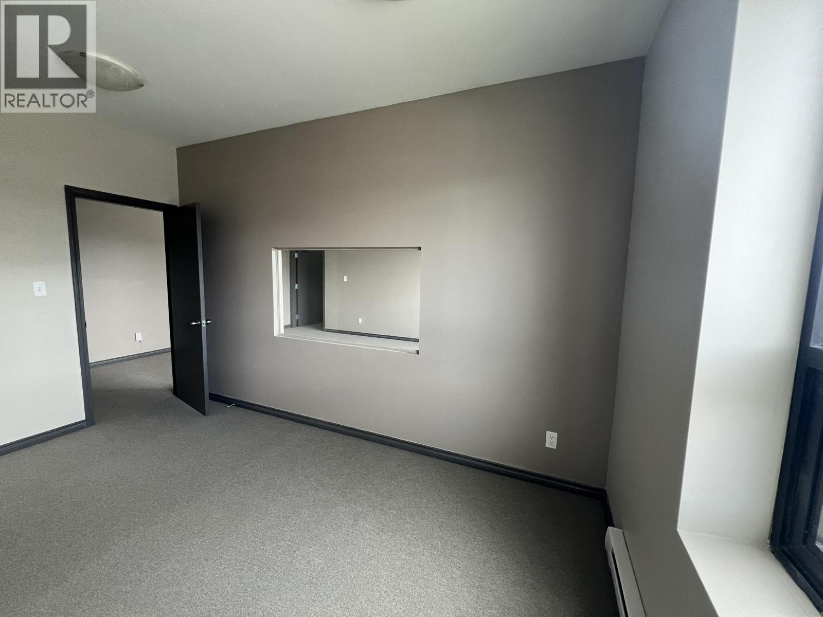B Upper 7156 Gilley Avenue, Burnaby, British Columbia  V5J 4X2 - Photo 4 - C8075721