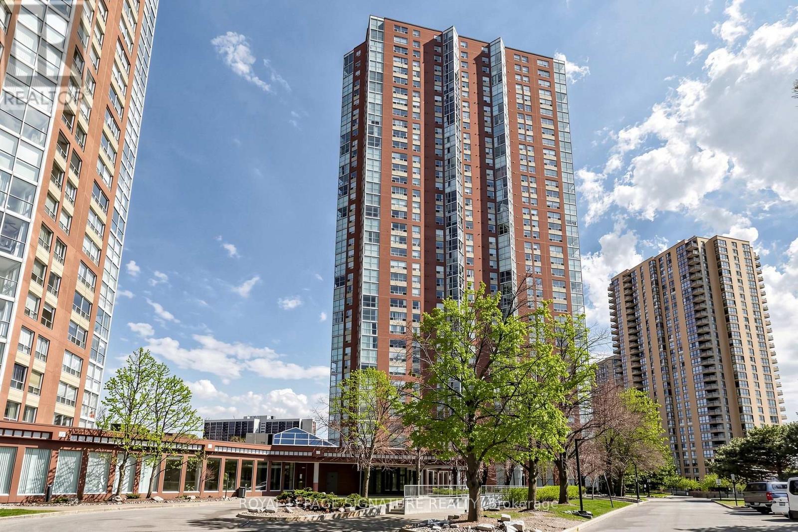 3307 - 5 Concorde Place, Toronto, Ontario  M3C 3M8 - Photo 2 - C13047542