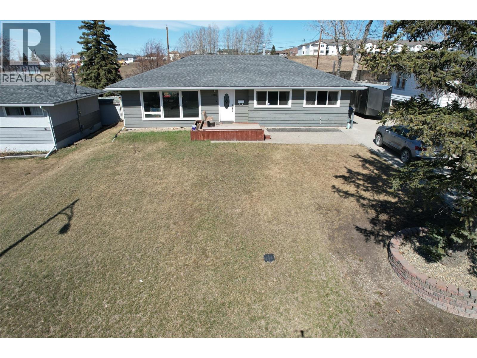 1604 94 Avenue, Dawson Creek, British Columbia  V1G 1H1 - Photo 2 - 10384997