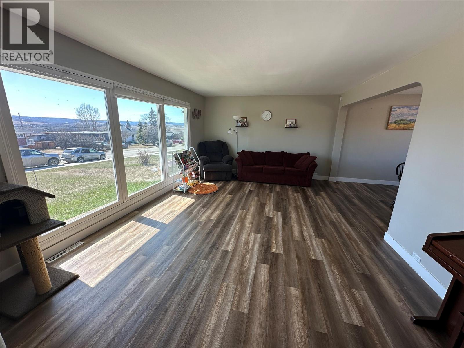 1604 94 Avenue, Dawson Creek, British Columbia  V1G 1H1 - Photo 3 - 10384997