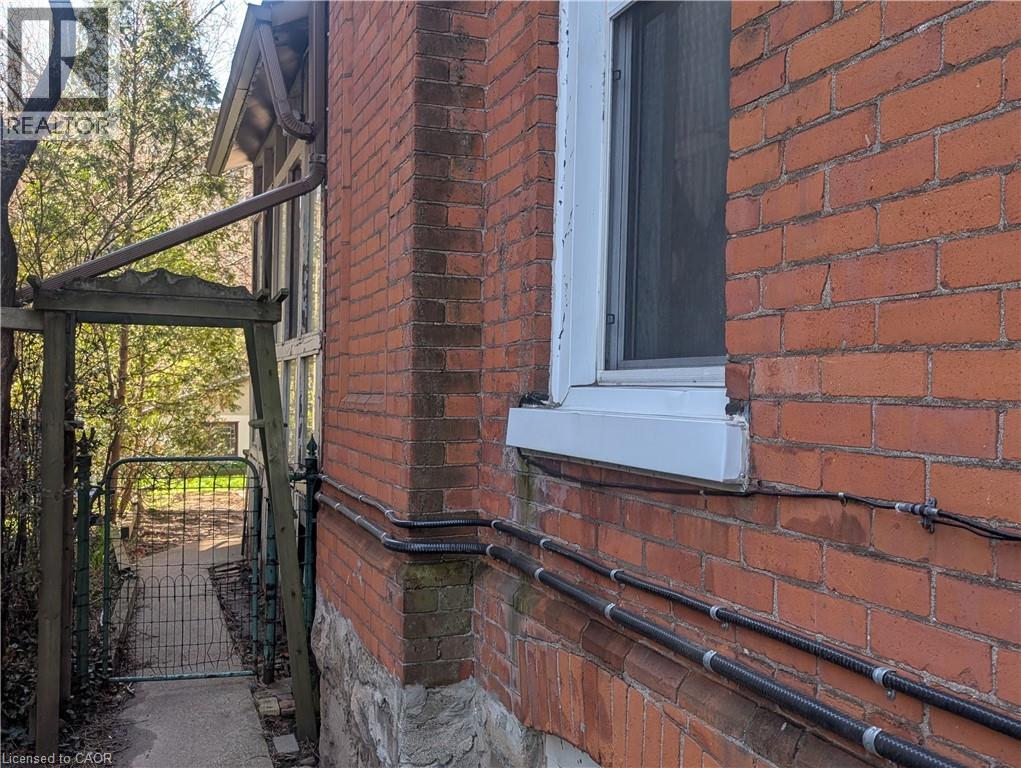 141 Bold Street Unit# 1, Hamilton, Ontario  L8P 1T9 - Photo 2 - 40824603