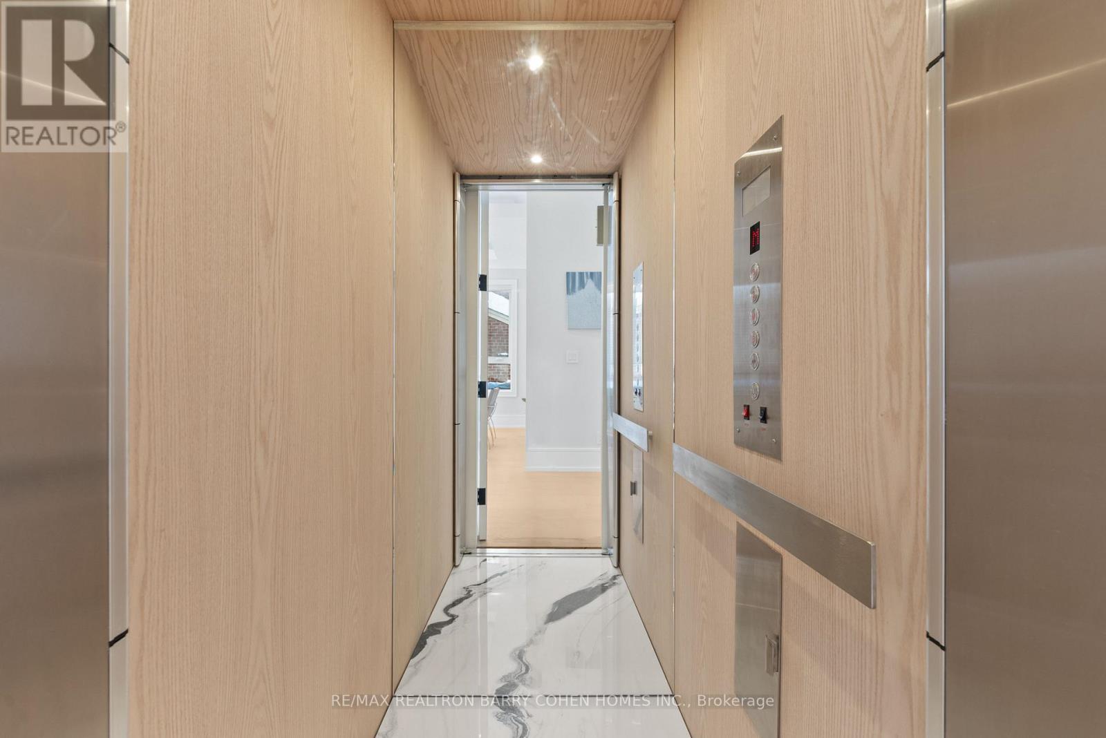 615 Briar Hill Avenue, Toronto, Ontario  M5N 1N4 - Photo 14 - C13049058