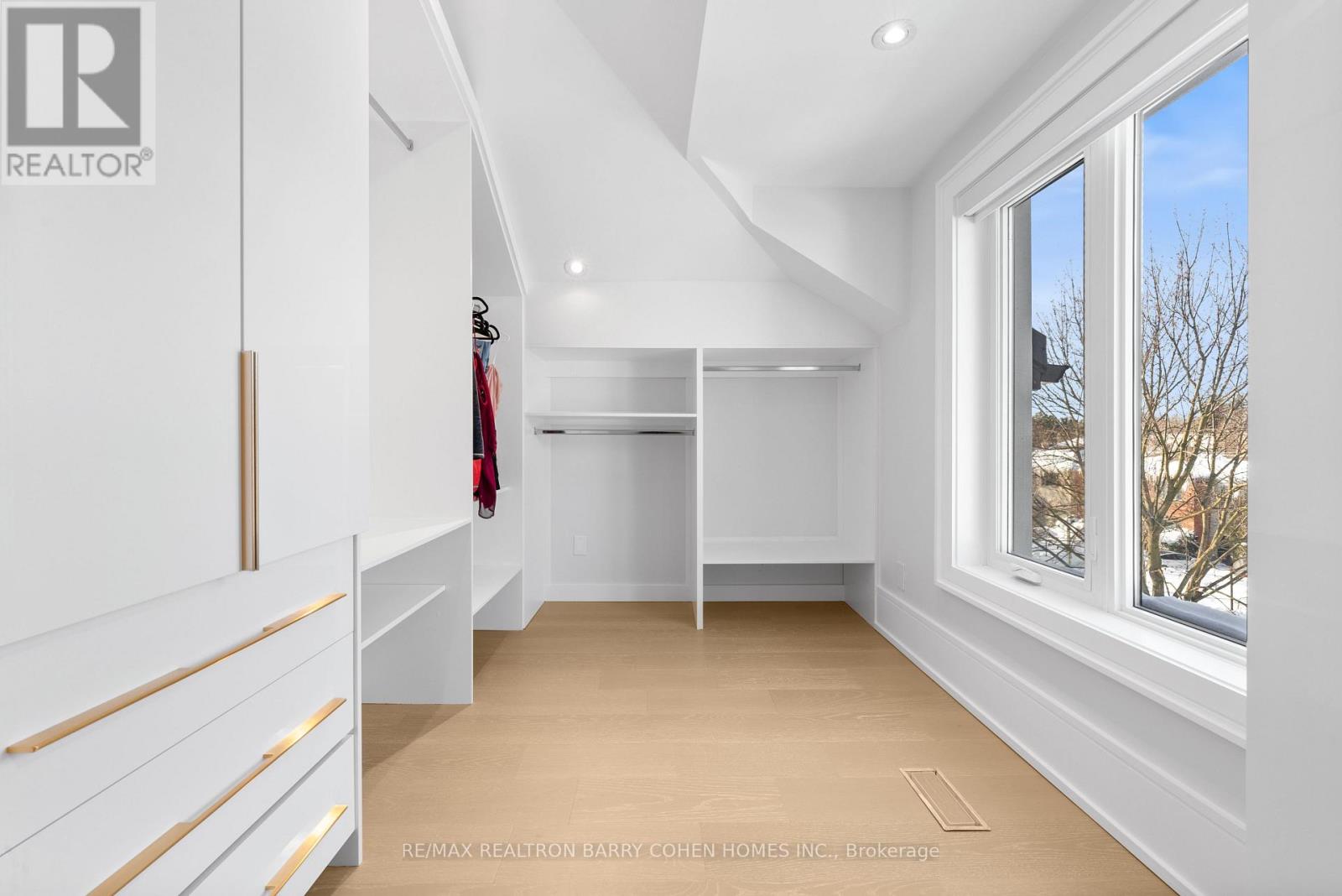 615 Briar Hill Avenue, Toronto, Ontario  M5N 1N4 - Photo 31 - C13049058