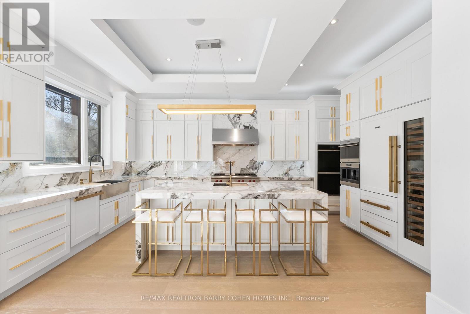 615 Briar Hill Avenue, Toronto, Ontario  M5N 1N4 - Photo 4 - C13049058