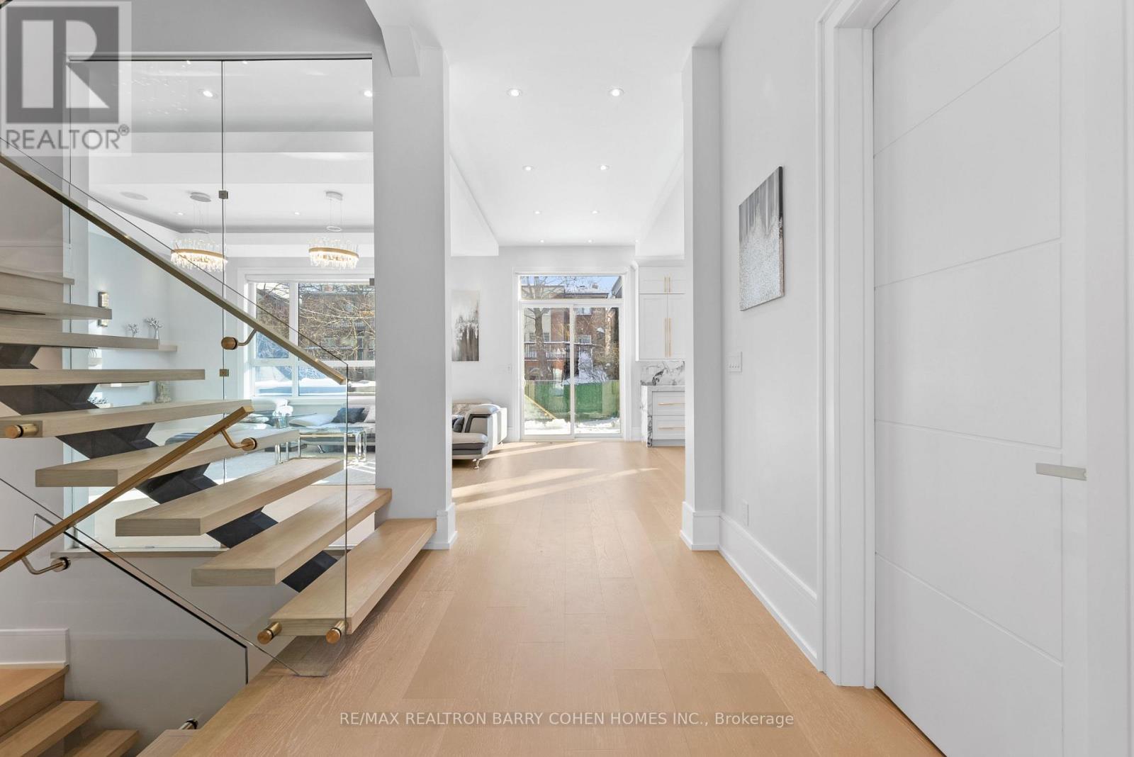 615 Briar Hill Avenue, Toronto, Ontario  M5N 1N4 - Photo 9 - C13049058