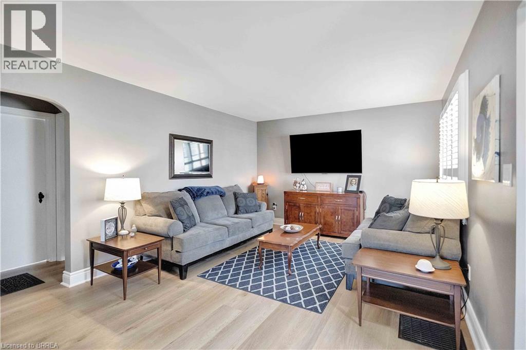 21 Sussex Avenue, Brantford, Ontario  N3R 2G5 - Photo 11 - 40812456