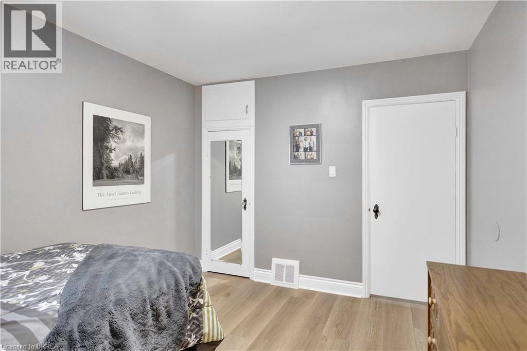 21 Sussex Avenue, Brantford, Ontario  N3R 2G5 - Photo 24 - 40812456