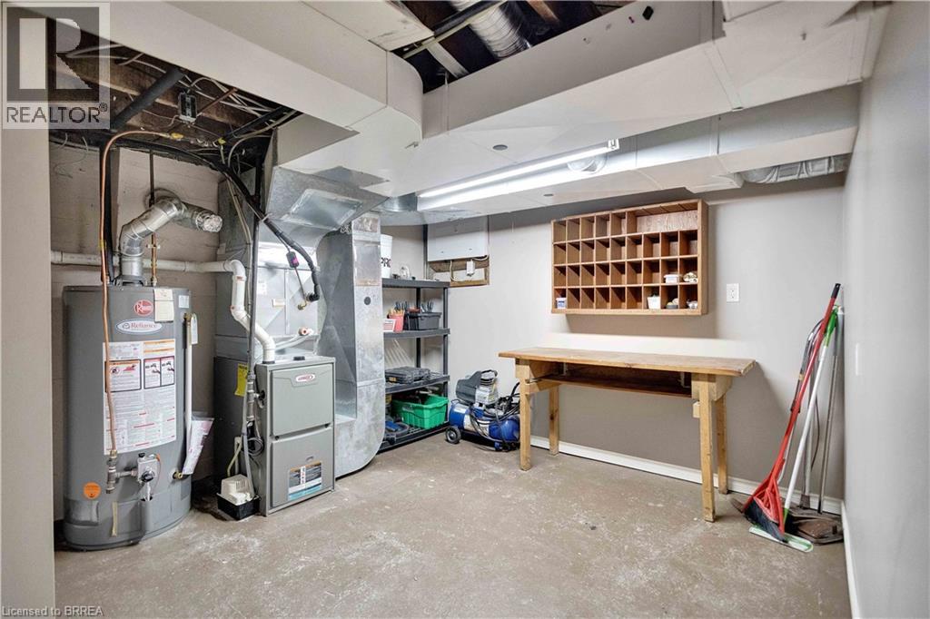 21 Sussex Avenue, Brantford, Ontario  N3R 2G5 - Photo 27 - 40812456