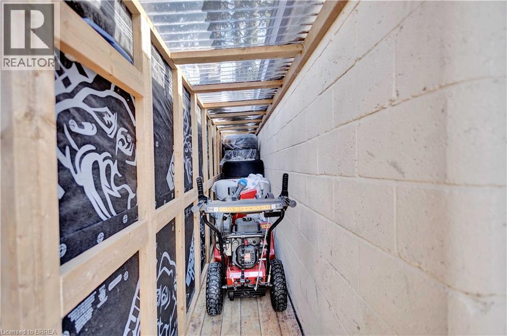 21 Sussex Avenue, Brantford, Ontario  N3R 2G5 - Photo 32 - 40812456