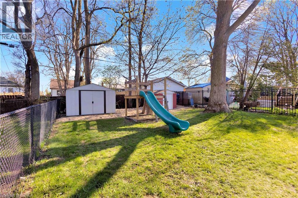 21 Sussex Avenue, Brantford, Ontario  N3R 2G5 - Photo 37 - 40812456