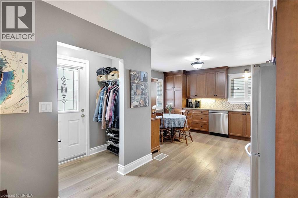 21 Sussex Avenue, Brantford, Ontario  N3R 2G5 - Photo 5 - 40812456