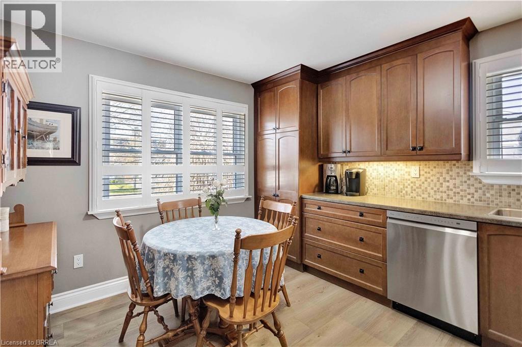 21 Sussex Avenue, Brantford, Ontario  N3R 2G5 - Photo 7 - 40812456