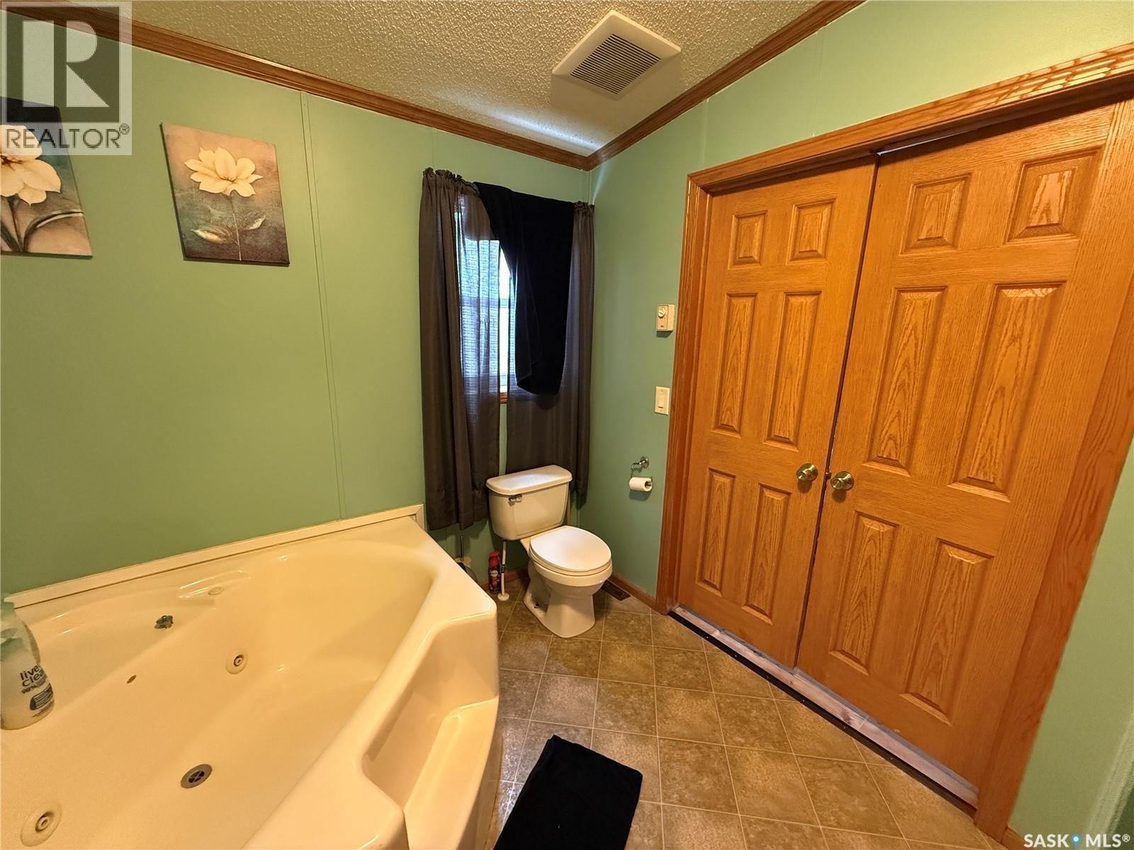 48 106 1st Avenue Sw, Weyburn, Saskatchewan  S4H 2J1 - Photo 16 - SK034058