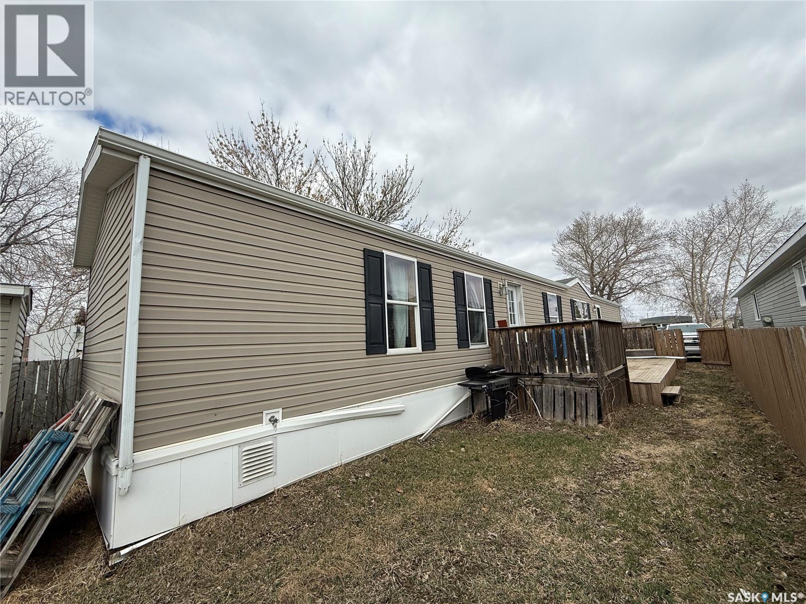 48 106 1st Avenue Sw, Weyburn, Saskatchewan  S4H 2J1 - Photo 21 - SK034058