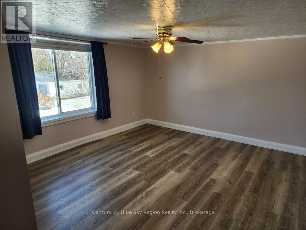 146 Fifth Avenue W, North Bay, Ontario  P1B 3N5 - Photo 12 - X12946438