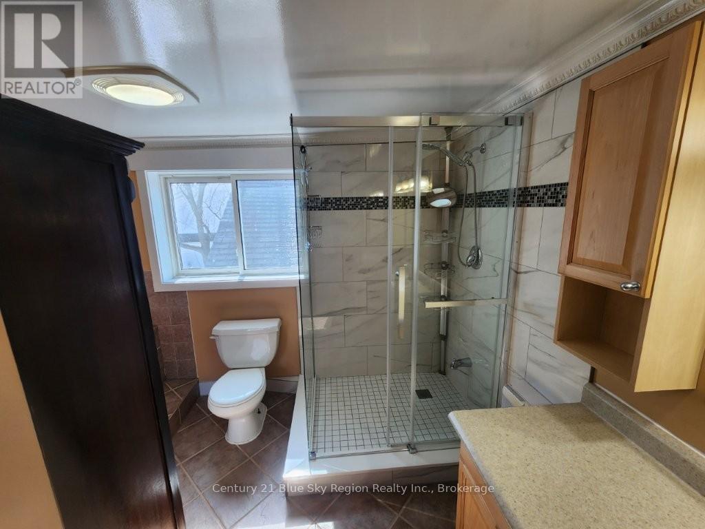 146 Fifth Avenue W, North Bay, Ontario  P1B 3N5 - Photo 17 - X12946438