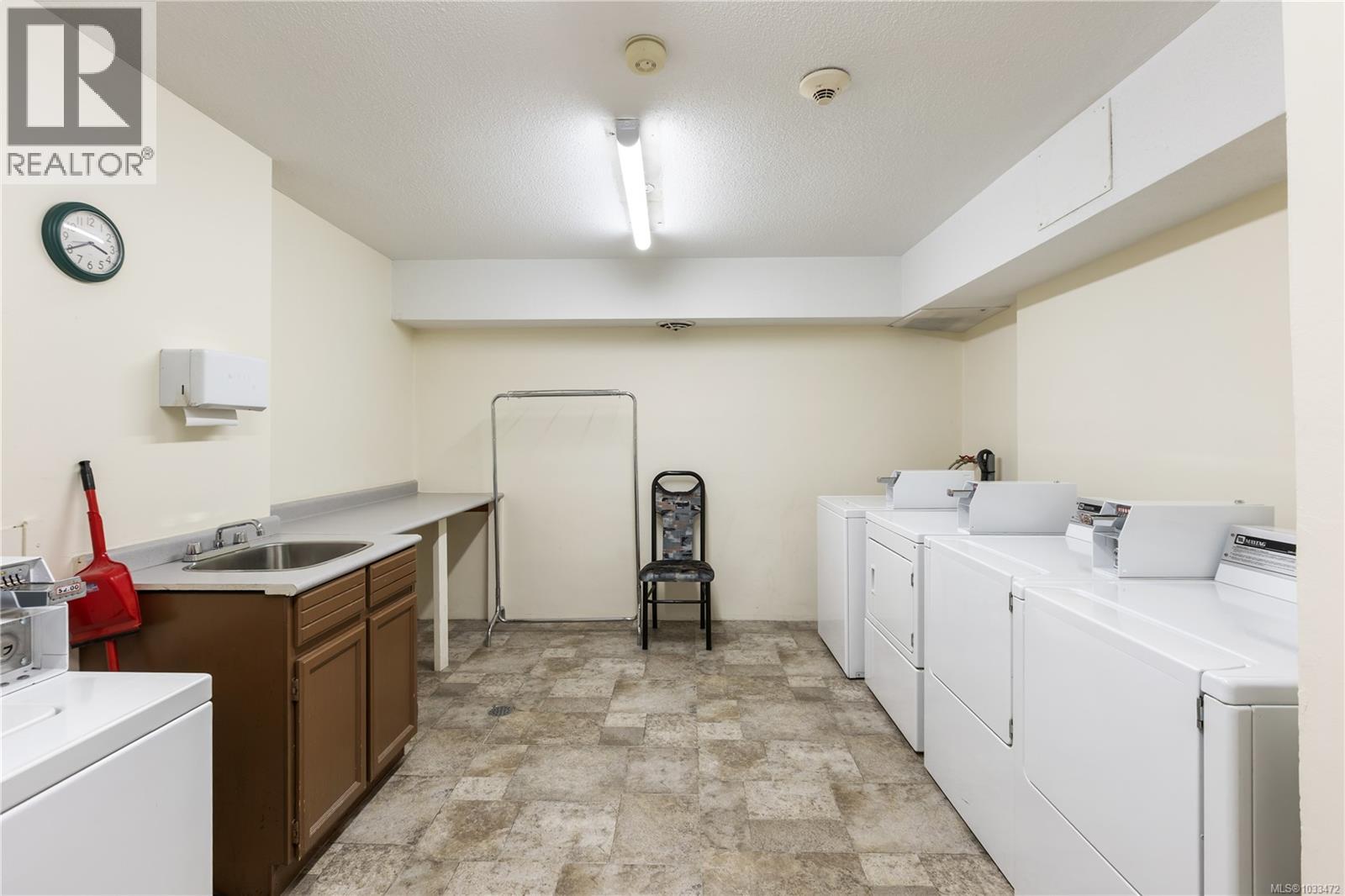 202 929 Esquimalt Rd, Esquimalt, British Columbia  V9A 3M7 - Photo 25 - 1033472